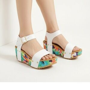 Womens Sandals Platform Wedge Super Light and comfortable Size‎ 9 NEW